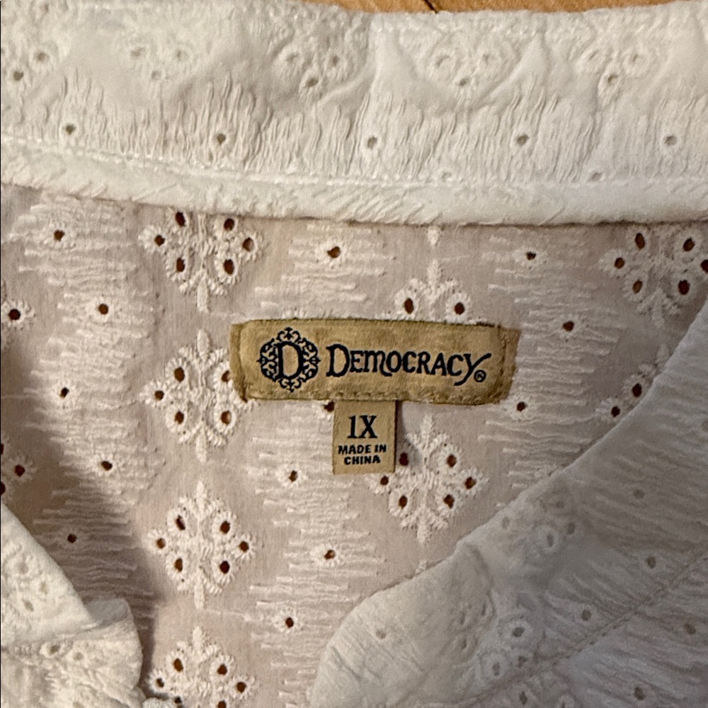 Democracy White Utility Jacket - Picture 2 of 3